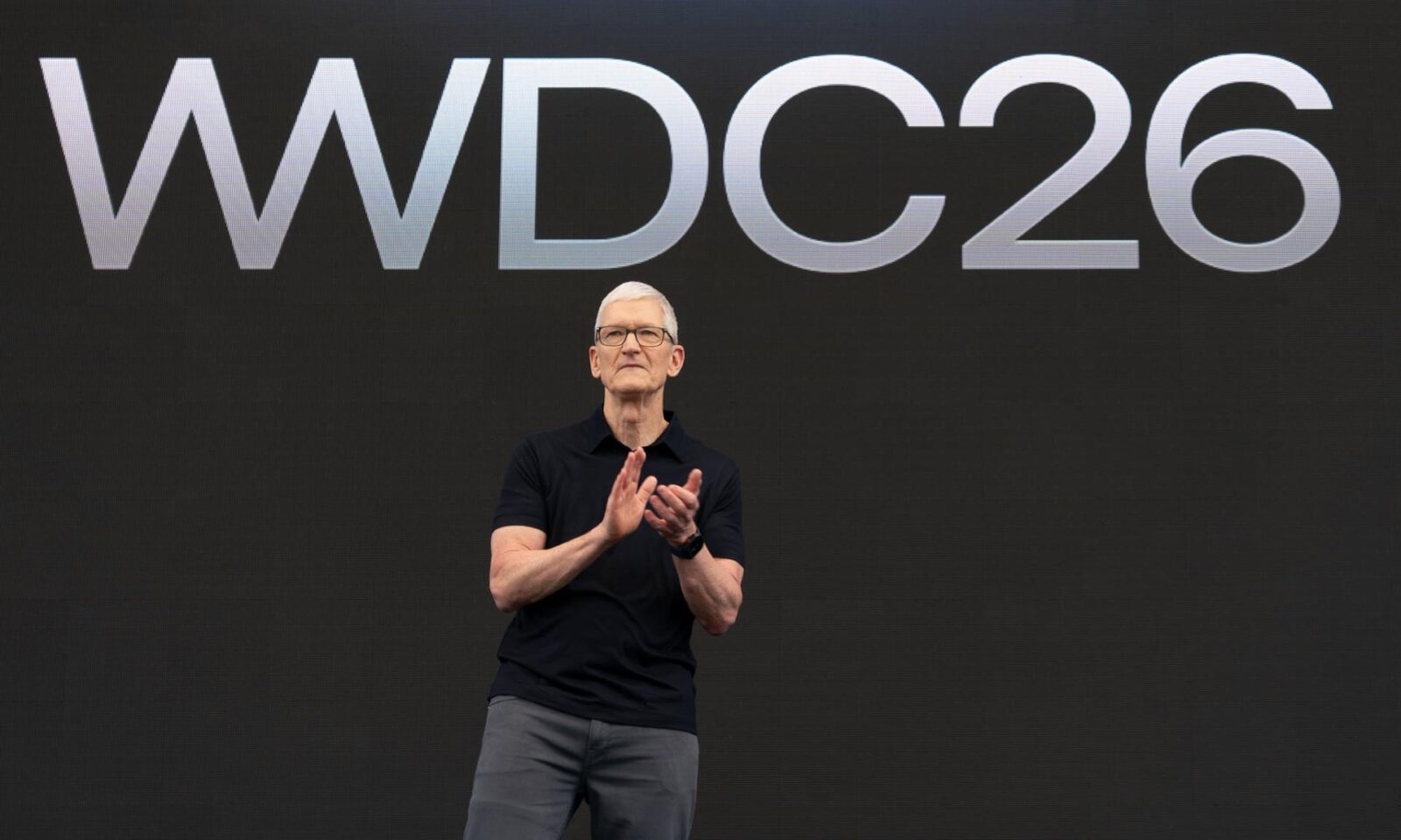 Tim Cook se despide como CEO de Apple: John Ternus asume mañana