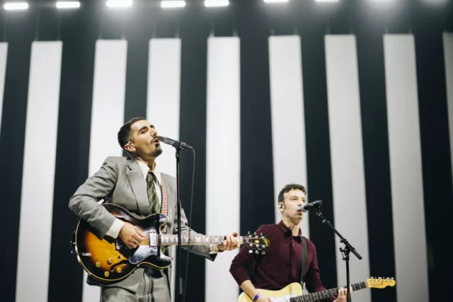 Alex Anwandter celebró 20 años de carrera con un show monumental en el Movistar Arena