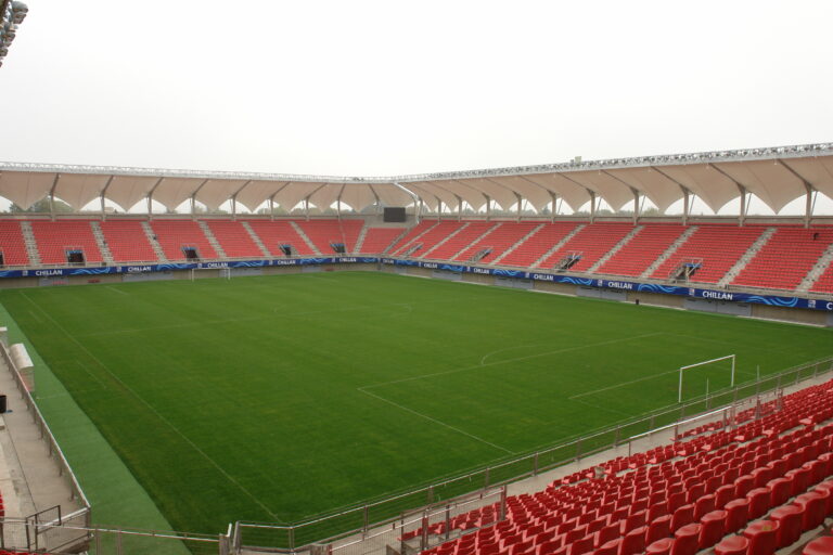 Estadio Bicentenario Municipal Nelson Oyarzún, Chillán