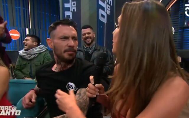 Emilia Dides queda en ridículo al pedirle «un minuto» a Pinilla en Fiebre de Canto