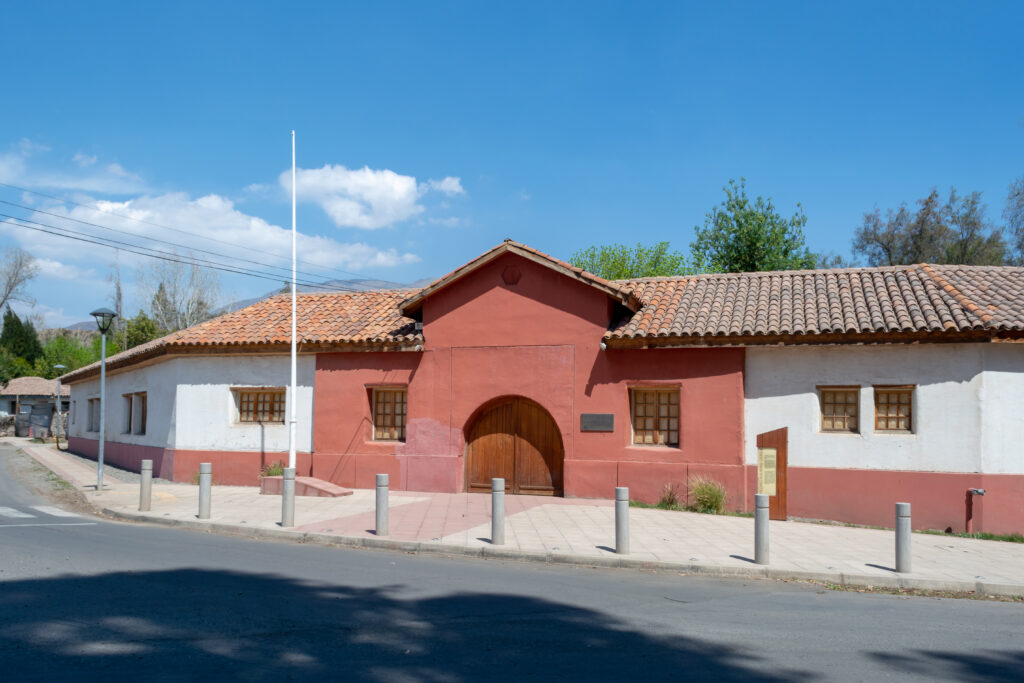 Museo y Centro Cultural Presidente Pedro Aguirre Cerda, Calle Larga