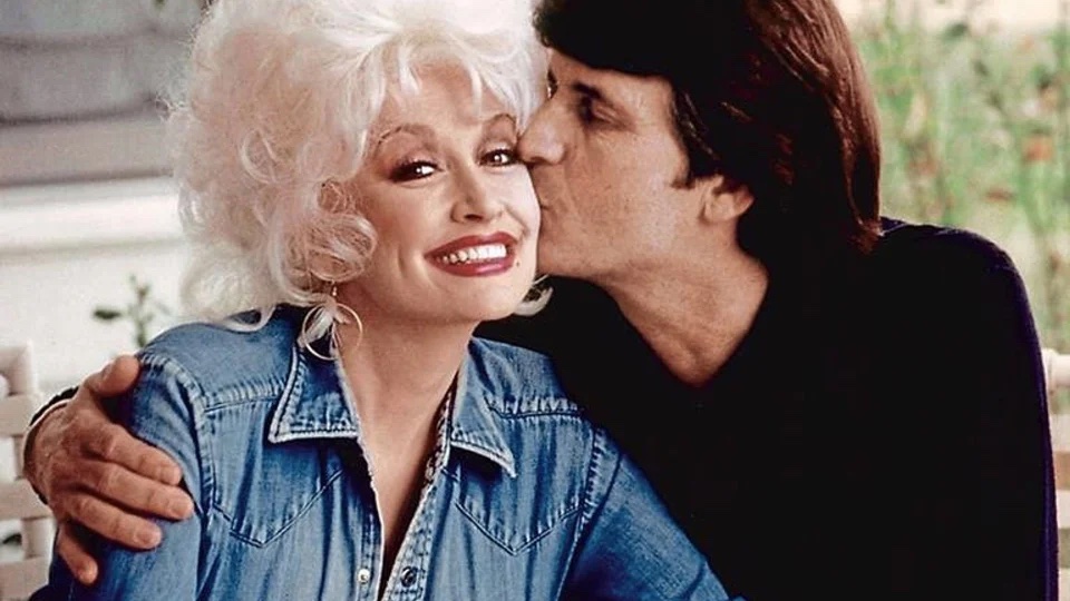 Dolly Parton, la endometriosis y la decisión de no ser madre