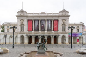 Teatro Municipal de Santiago, Comuna de Santiago