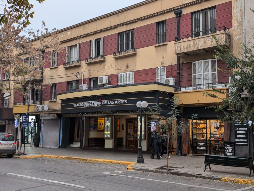 Teatro Nescafé de las artes, Santiago