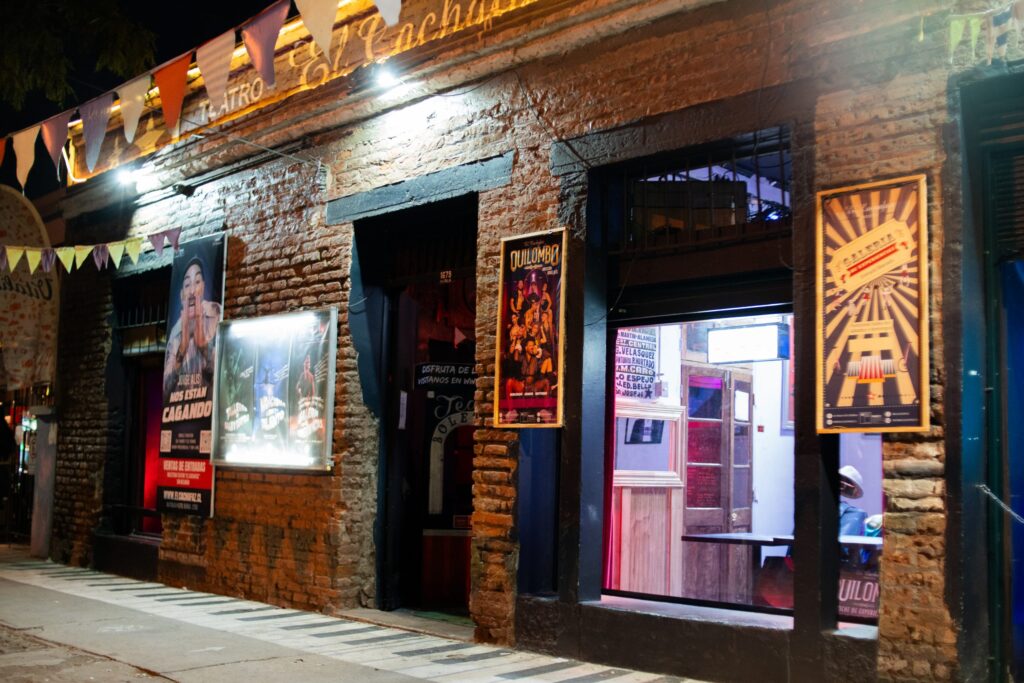 Teatro El Cachafaz, Santiago