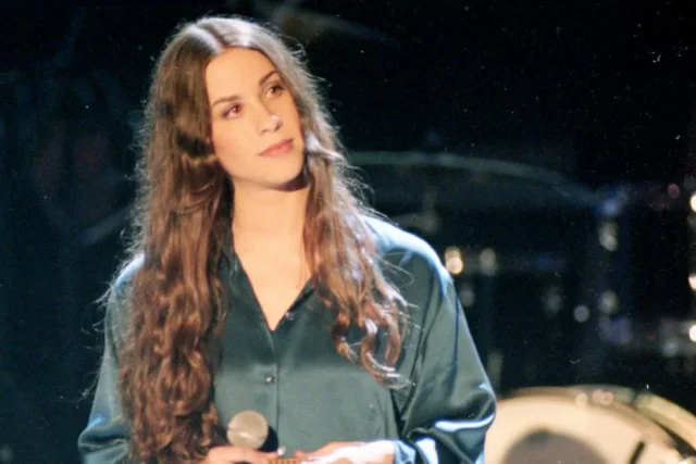 Alanis Morissette demanda a su exmanager por extorsión y amenazas de cárcel