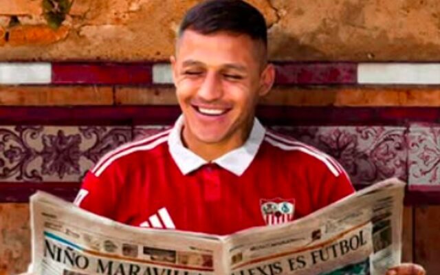 Alexis Sánchez y sus perros Chappi y Laika en el video que muestra su lado más cotidiano