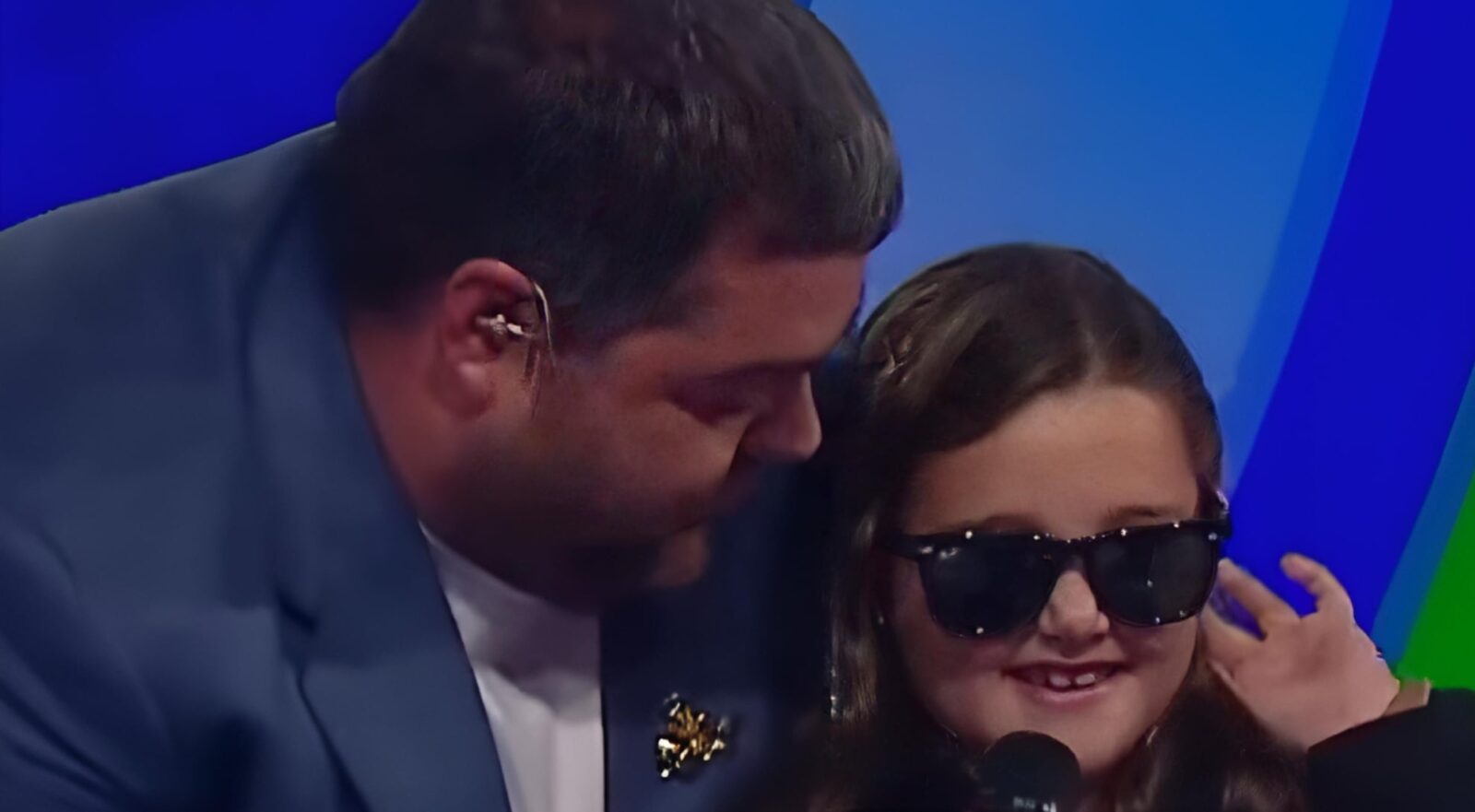 Darío Barassi se rompe el pantalón en vivo y su hija lo salva en ¡Ahora Caigo!