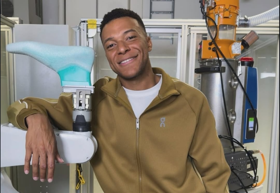 Mbappé rompe con Nike y firma con la suiza On, la marca de Roger Federer