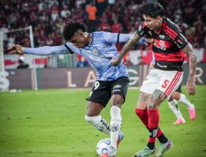 Flamengo sufre en el Maracaná, empata con IDV y clasifica a semis de la Libertadores