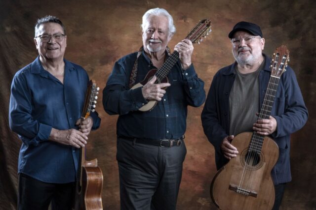 Inti-Illimani Histórico presenció un homenaje en el Muro de Berlín