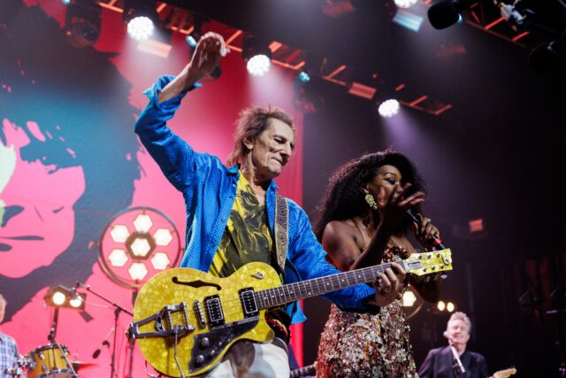 Ronnie Wood tocará en el Caupolicán el 10 de noviembre tras cambio de recinto