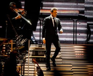 Luis Miguel confirmó gira 2027 y regresa a Santiago con show en el Nacional