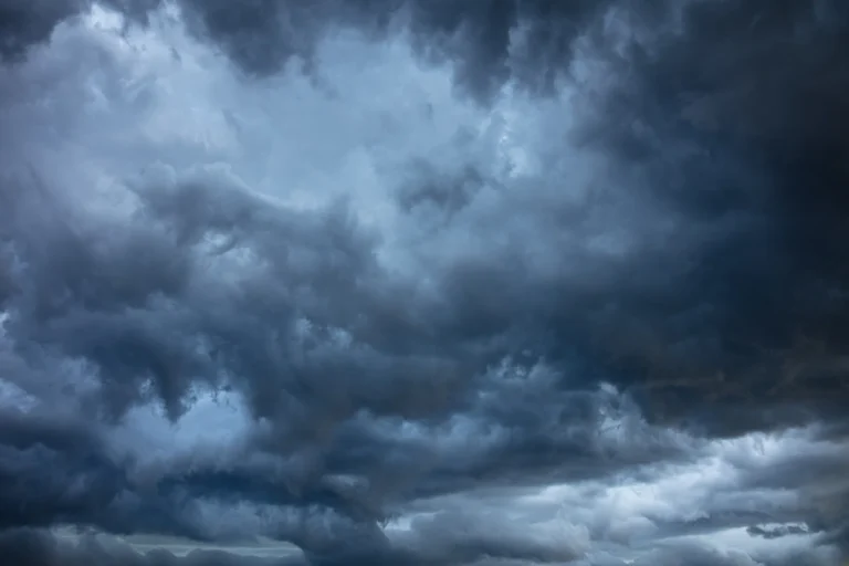 Primavera con frente y viento: así llegan las lluvias a la zona central
