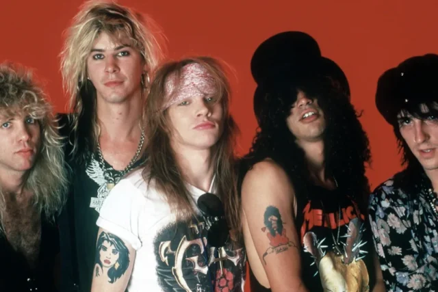 El riff circense de Slash que llevó a Guns N' Roses al número uno hace 38 años