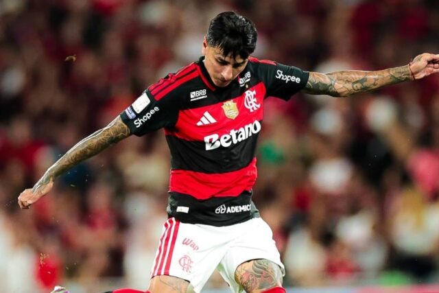 Flamengo sufre pero avanza: Pulgar titular en la clasificación a semifinales de la Libertadores