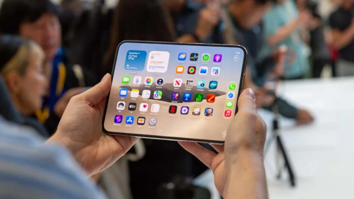 Apple apuesta por el plegable: iPhone Duo, Pro y Pro Max llegan a Chile con precios sobre $4 millones