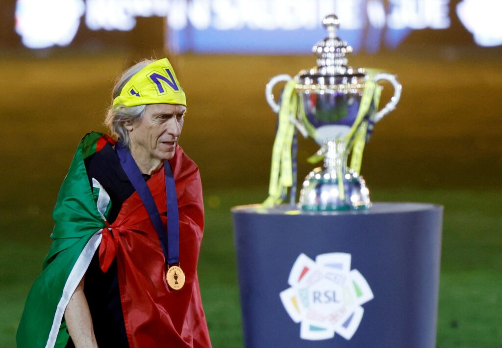 Jorge Jesus asume en Portugal: CR7 sigue, pero con reglas claras