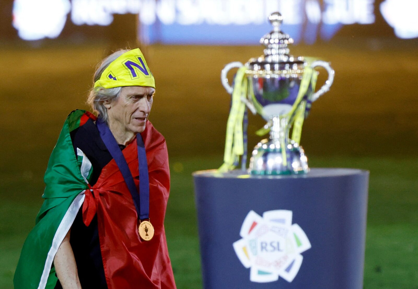 Jorge Jesus asume en Portugal: CR7 sigue, pero con reglas claras