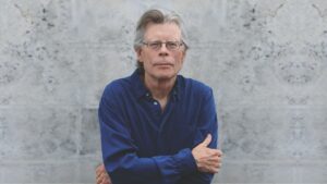 Stephen King recomienda Mis Muertos Tristes, la nueva serie de Pablo Larraín