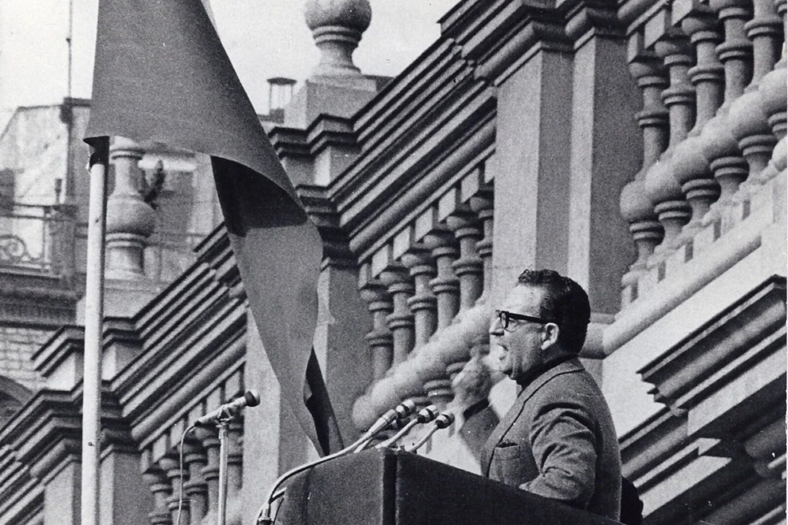 “La batalla de Chile” llega a Mubi: el documental que capturó la vía chilena al socialismo