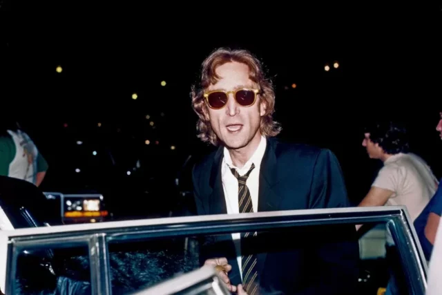 La historia detrás del ataque de John Lennon a Paul McCartney en 'How Do You Sleep?'