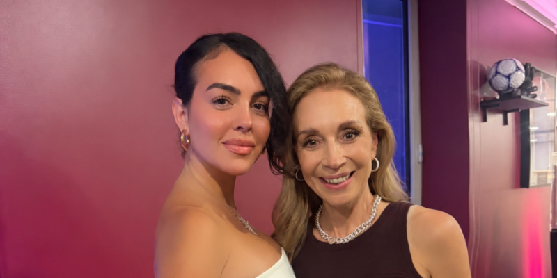Karen Doggenweiler se topa con Georgina Rodríguez en París durante concierto de Céline Dion