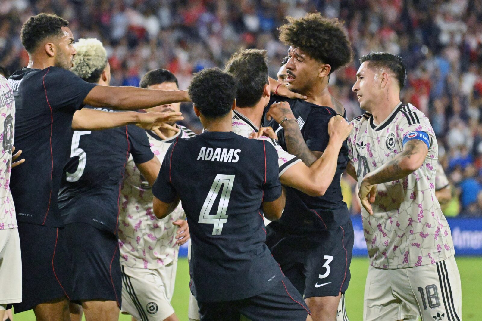 La Roja pierde el control en Misuri tras la trifulca con Estados Unidos