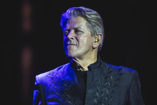 Peter Cetera cumple 82 años: la voz de Chicago que brilló en Viña