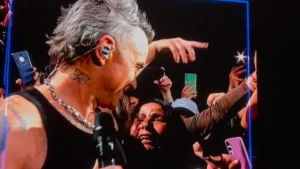 El estadio de Robbie Williams se rindió ante una fanática chilena