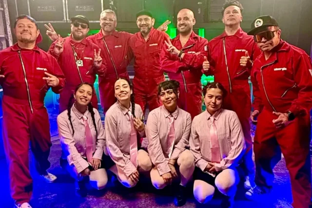 Sinergia convierte la presión diaria en un videoclip surrealista con olla a presión