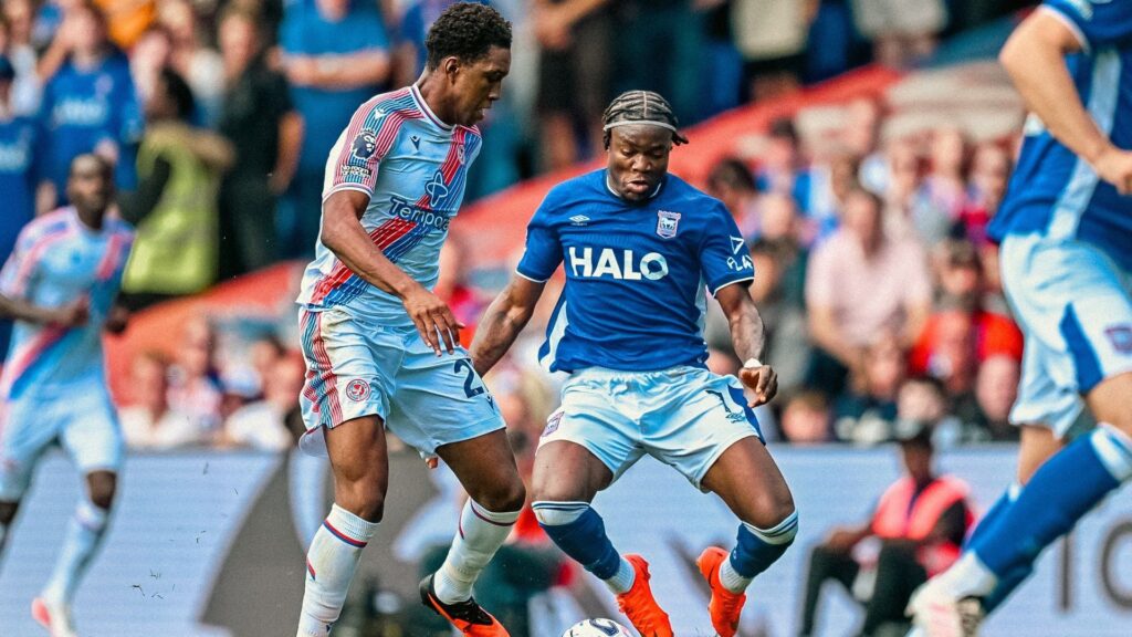 Sin chilenos en cancha: Ipswich vence a Crystal Palace en duelo sin Osorio ni Núñez
