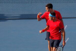 Tabilo y Garin juegan los singles de Chile ante España en la Copa Davis