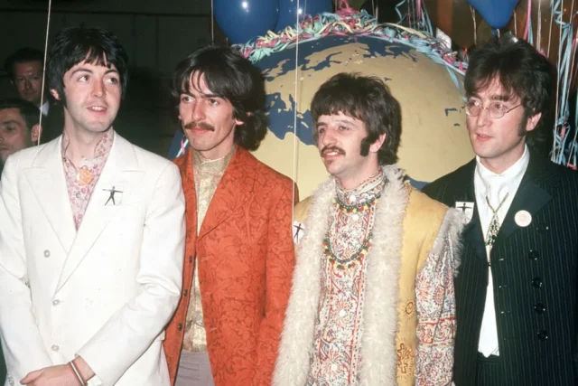 El azar y la genialidad detrás de 'While My Guitar Gently Weeps'