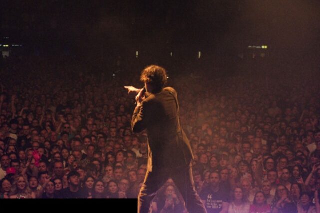 Pulp: ¿Qué Harías por una Canción Más?