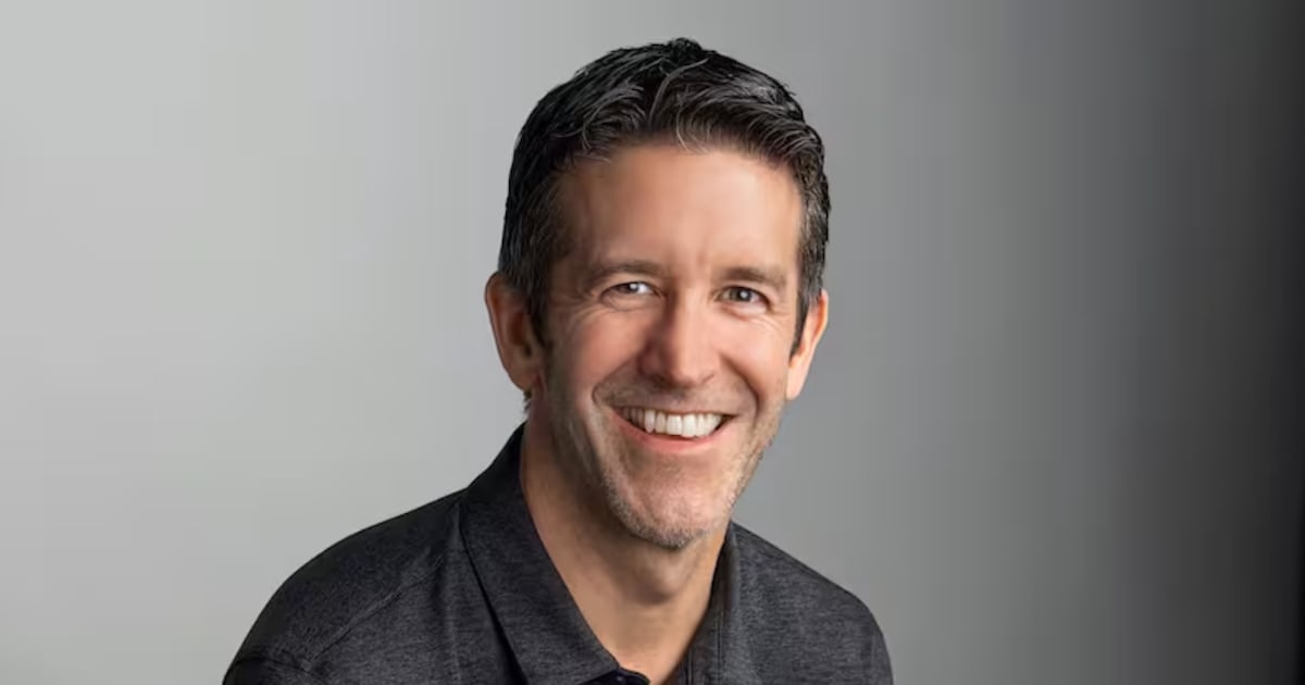 La era post Tim Cook arranca en Apple y John Ternus será CEO con US$58 millones