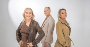 Ariztía celebra 30 años de Cielos vacíos en íntimo concierto en el Teatro Oriente