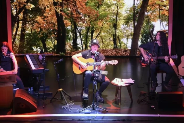 León Gieco vuelve a Chile en noviembre con gira íntima por tres ciudades