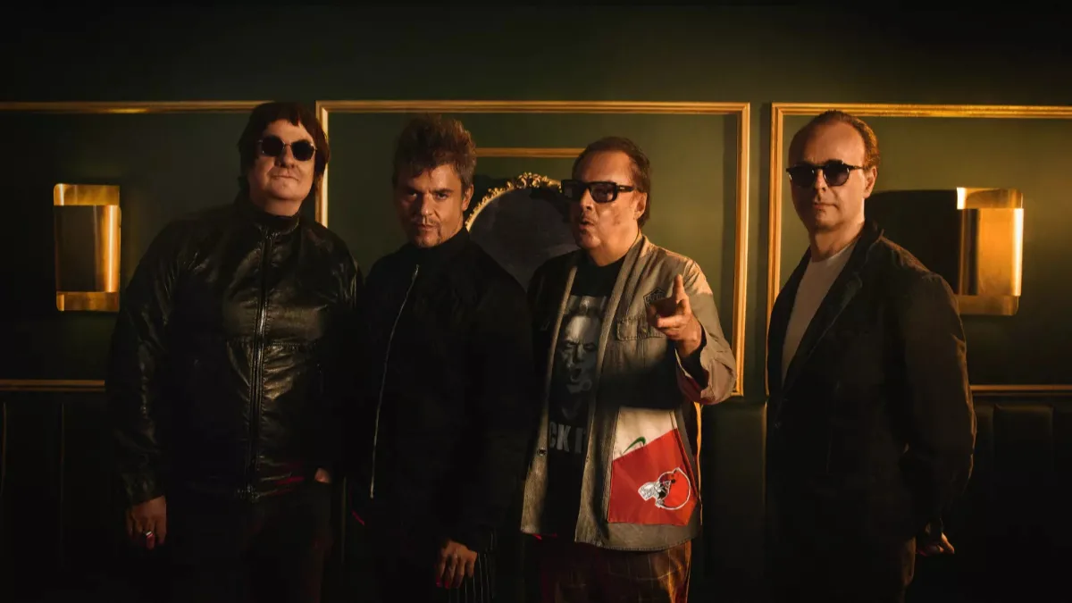 Los Tres sellan un doble sold out en Santiago para su Unplugged