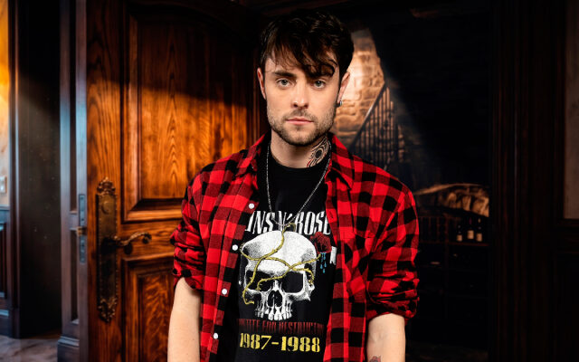 ‘Madre de Familia’: Lucas Maffei lidera el nuevo thriller digital de Canal 13