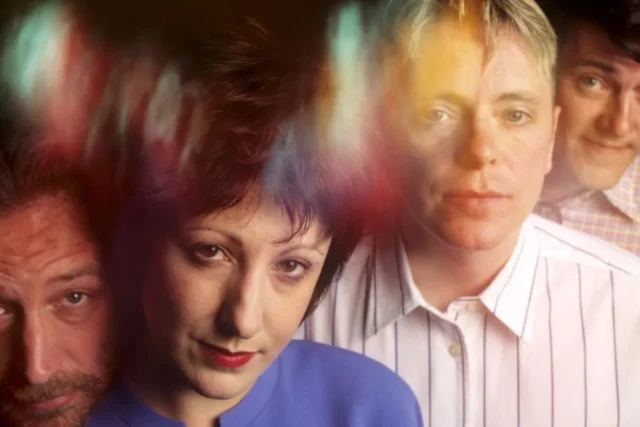 Stephen Morris de New Order cree que Peter Hook sigue “enojado” y descarta reconciliación