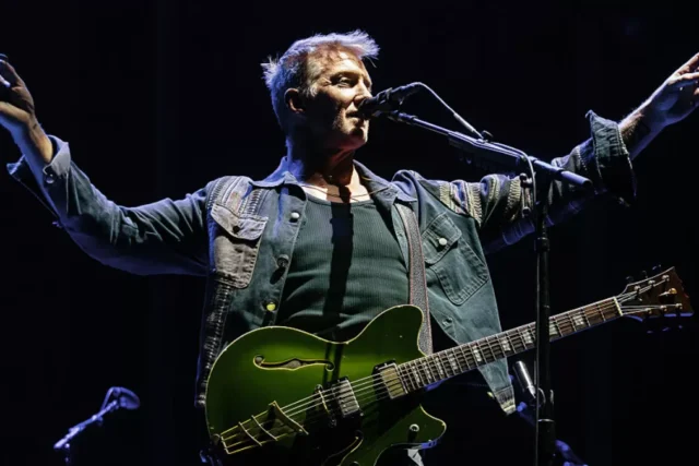 Josh Homme revela que el riff de 'No One Knows' nació de la polka
