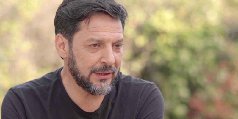 Rafael Cavada deja los noticieros de fin de semana y se suma al equipo de reportajes de CHV