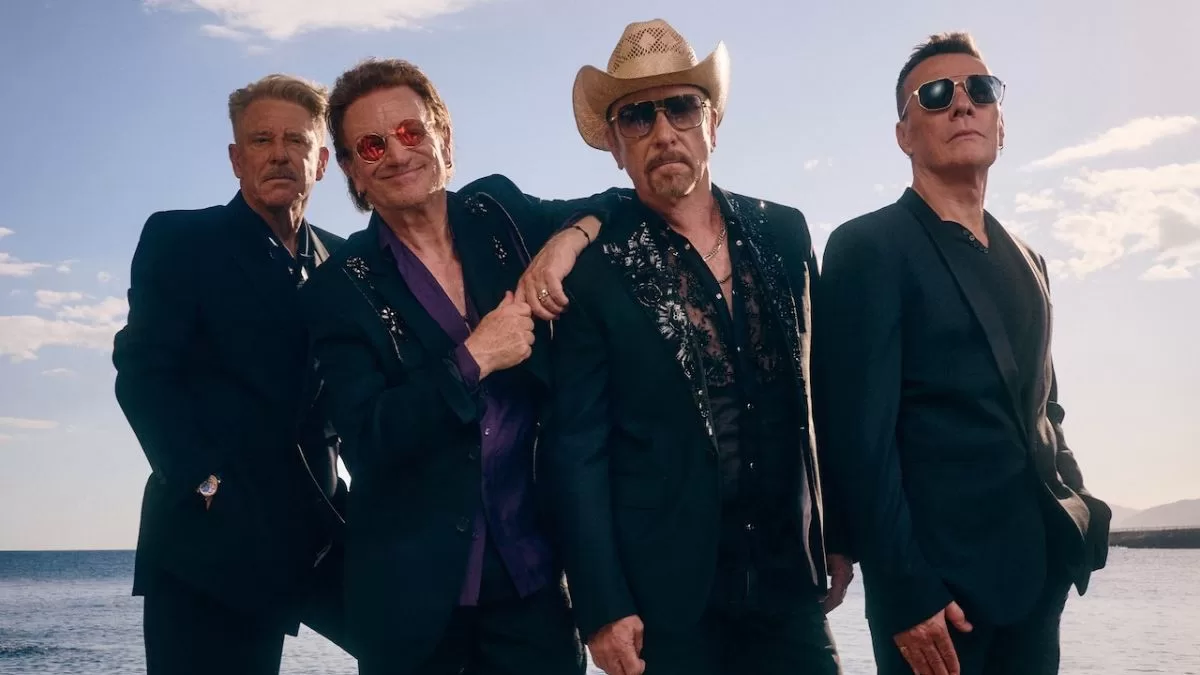 U2 rompe nueve años de silencio con «Carnaval de Luz»: 12 canciones y un dueto póstumo con Dolly Parton