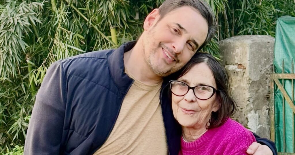 Rodrigo Lussich celebra los 77 años de su madre con emotivo mensaje y anuncio de libro