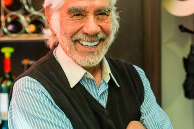 Jorge Yañez: 64 Años de Canto y Poesia