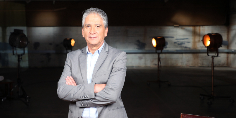 Emilio Sutherland regresa a la conducción con «Grandes Reportajes del 13»