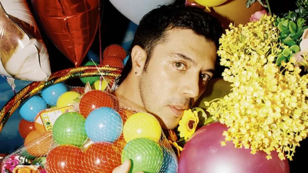 Gepe presenta ORO, diez canciones de su carrera con nuevas voces y arreglos