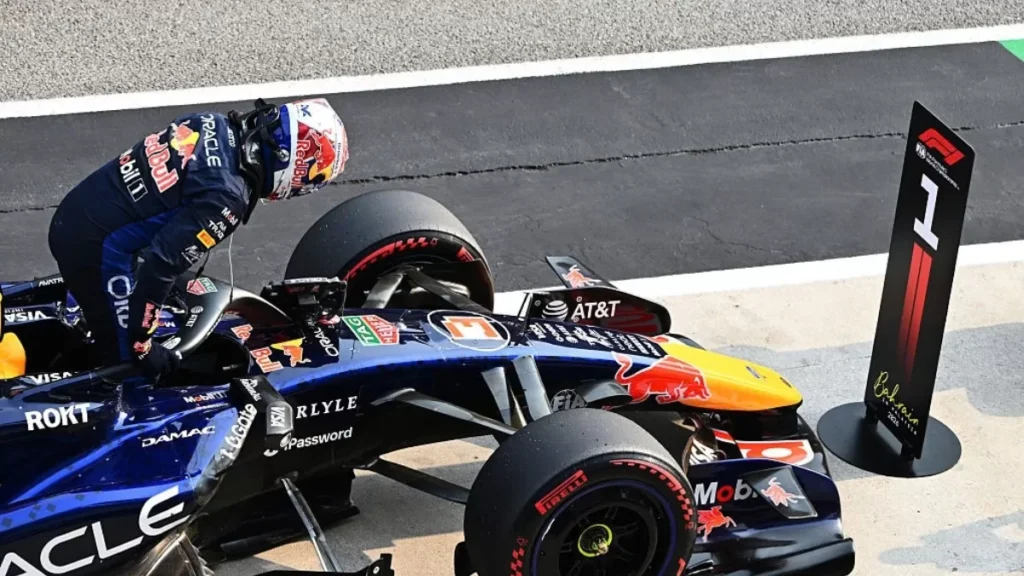 Verstappen rompe la sequía y conquista la pole en Bahréin