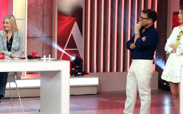 Marcela Vacarezza responde con ironía a Fran García-Huidobro en reestrenado Alfombra Roja